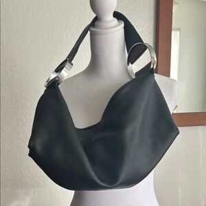 Luz Dalua  Black Pebble Leather Women's Bag with side  Decorative Rings